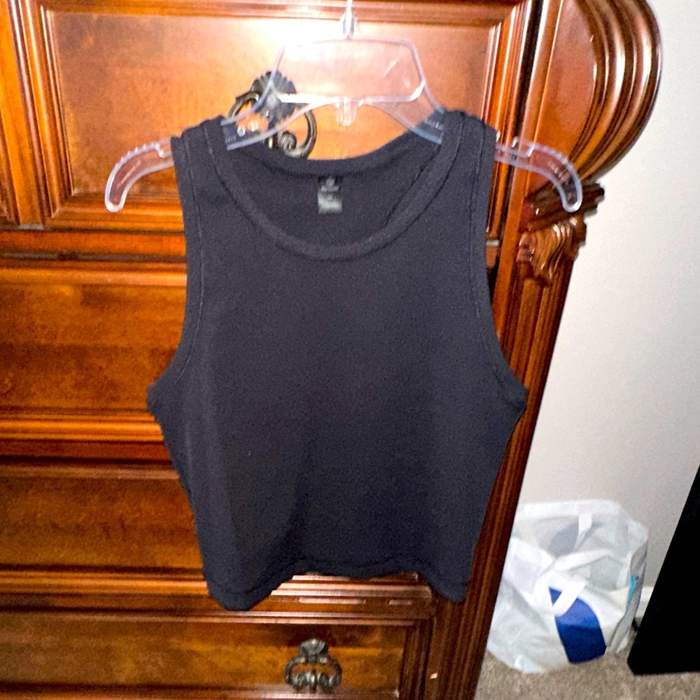 90 degrees Crop Top - Picture 1 of 4